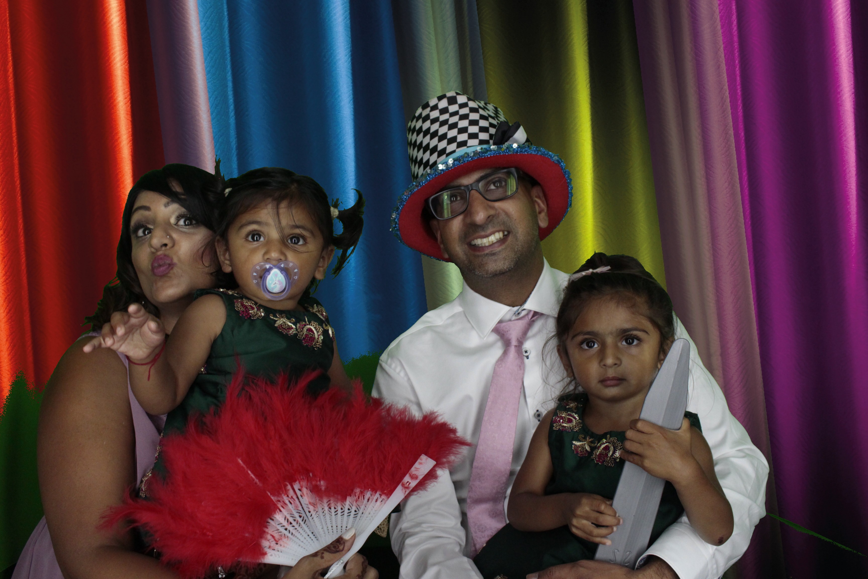 Bhavin & Yasmin’s Wedding | View more photos from the event at gallery.myphotoboothexperience.co.uk/u/MyPhotoBoothExperienceLtd/Bhavin-Yasmin’s-Wedding